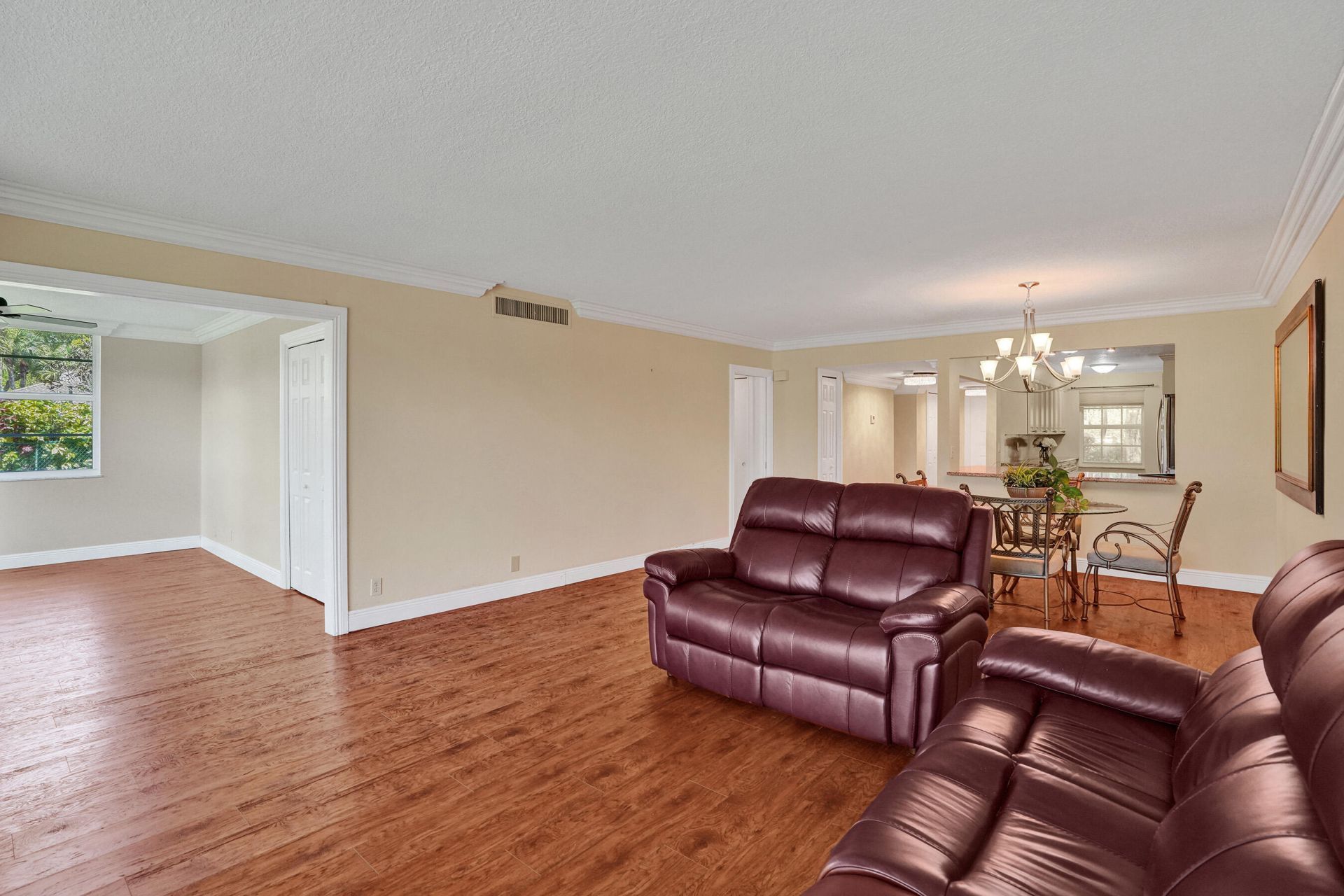3621 Oaks Clubhouse Drive, Unit 101, Pompano Beach, FL 33069 Photo
