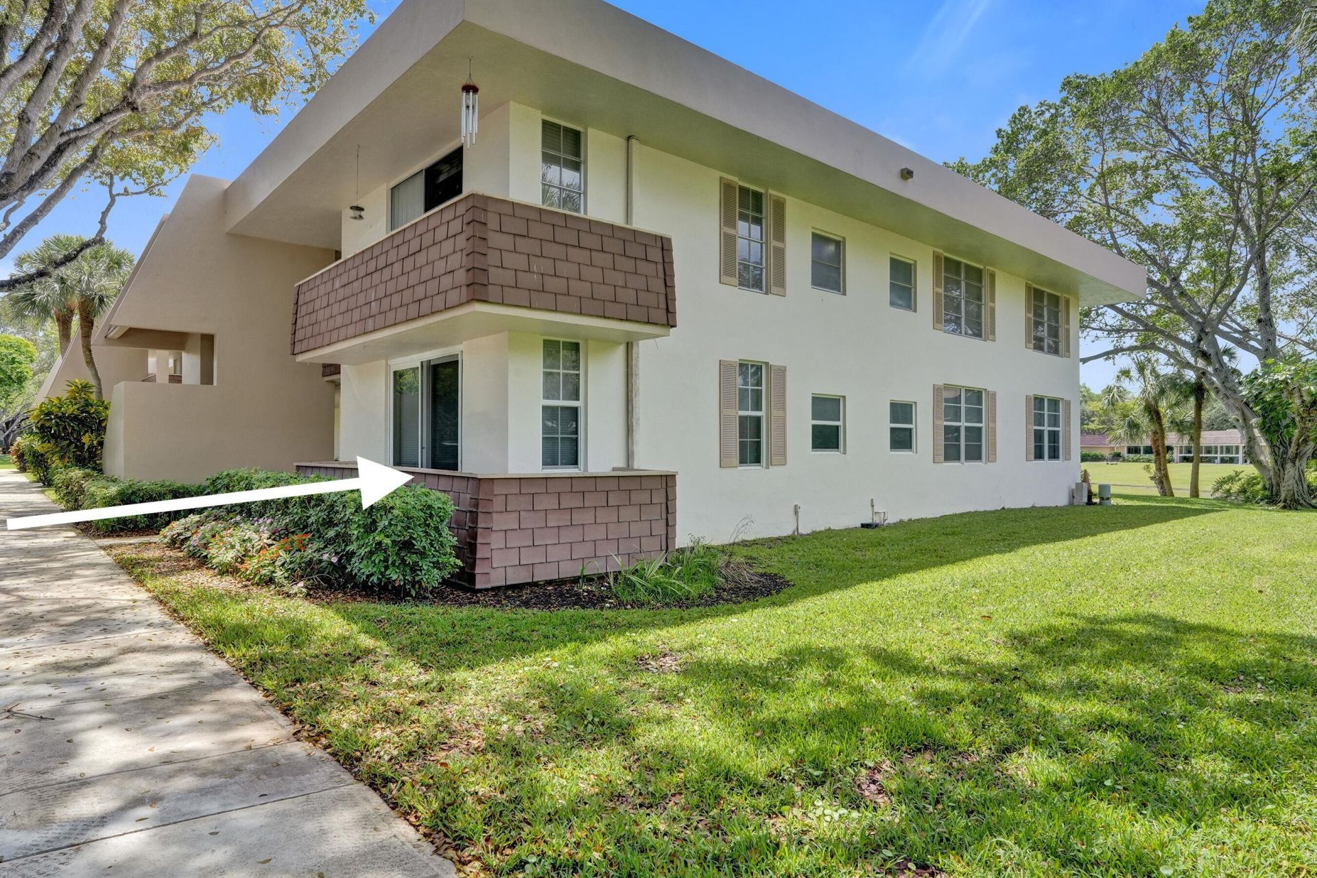 3621 Oaks Clubhouse Drive, Unit 101, Pompano Beach, FL 33069 Photo