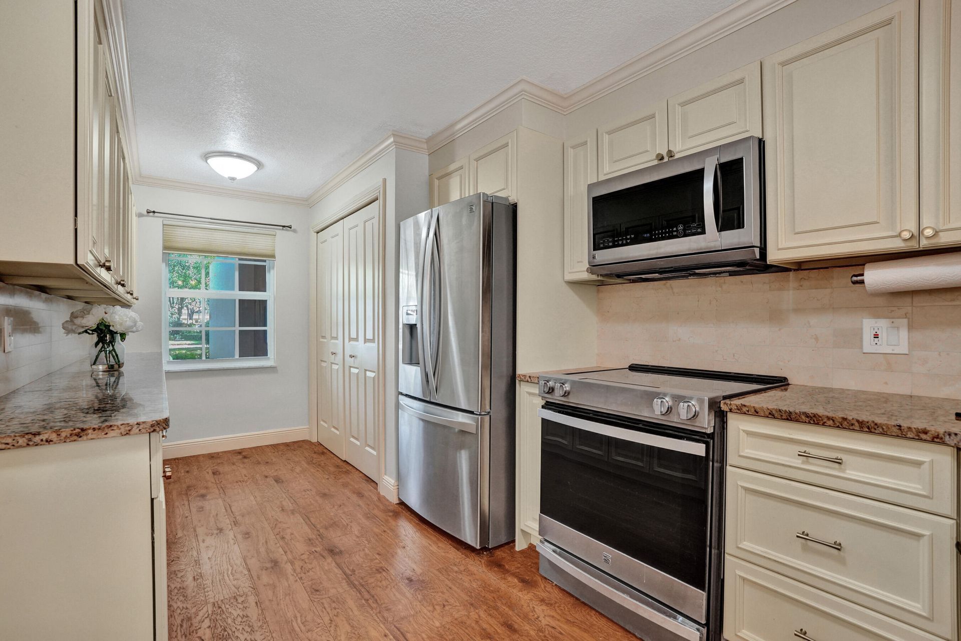 3621 Oaks Clubhouse Drive, Unit 101, Pompano Beach, FL 33069 Photo