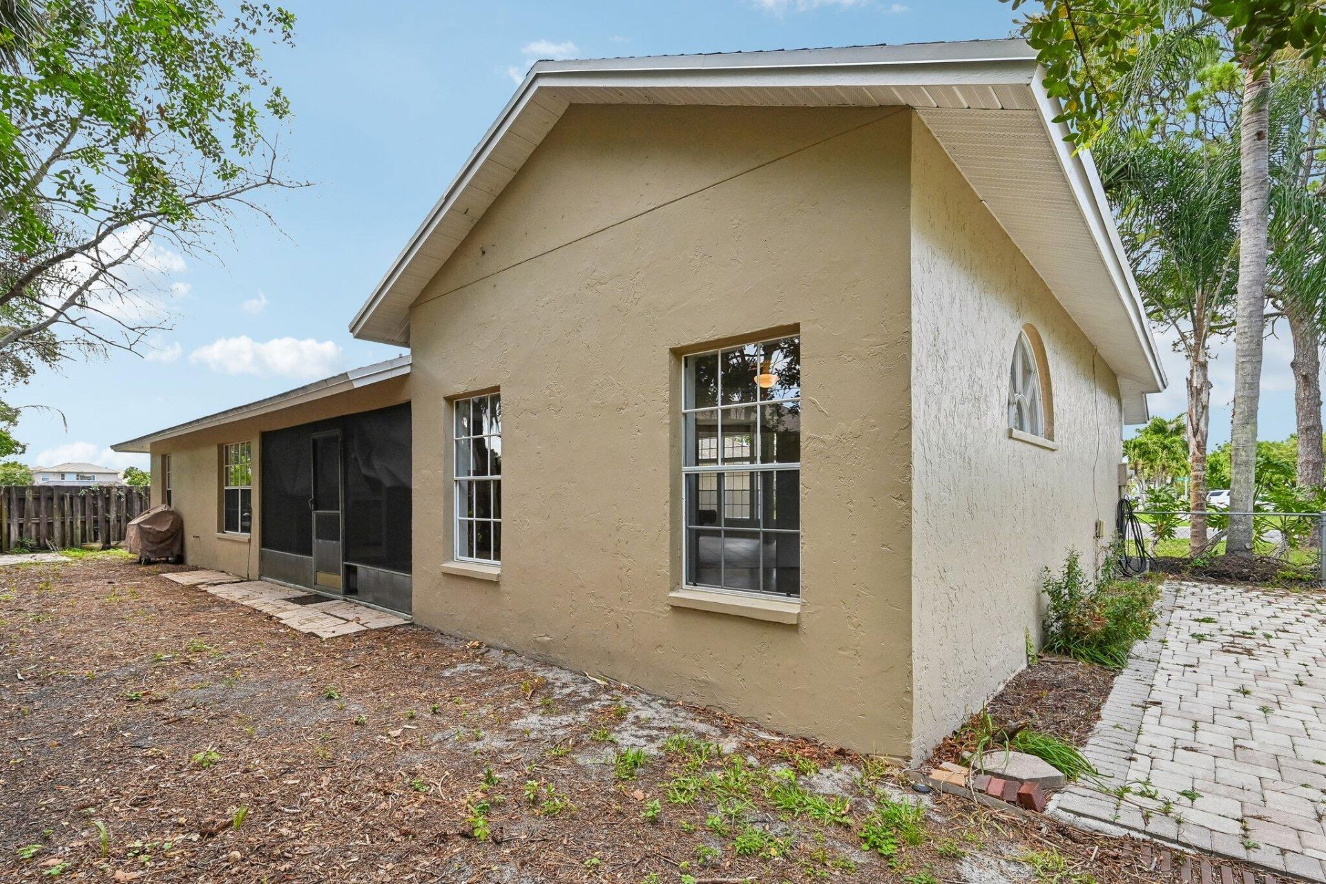 160 Royal Pine Circle S, Royal Palm Beach, FL 33411 Photo