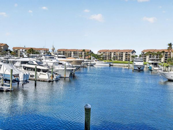 2401 Marina Isle Way, Unit #206, Jupiter, FL 33477