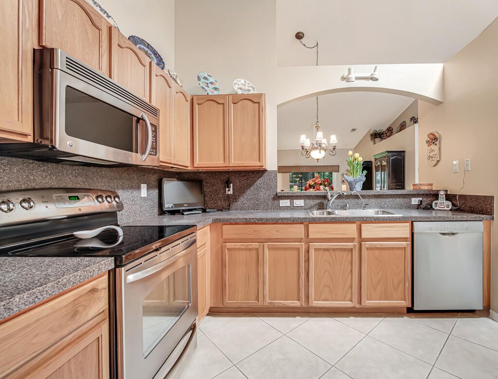 9436 Swansea Lane, West Palm Beach, FL 33411 Photo