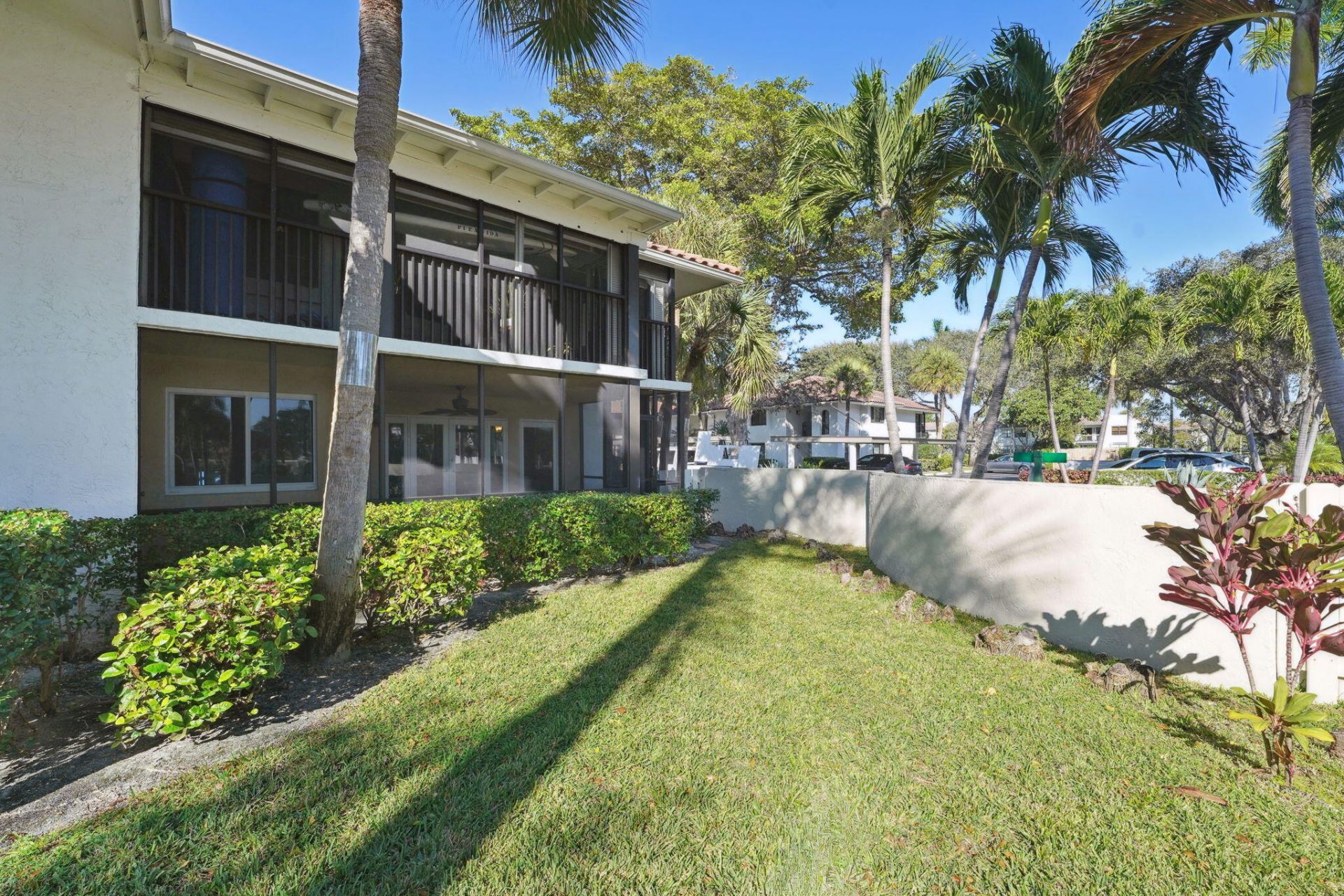 100 Pelican Pointe Drive, Unit 101, Delray Beach, FL 33483 Photo