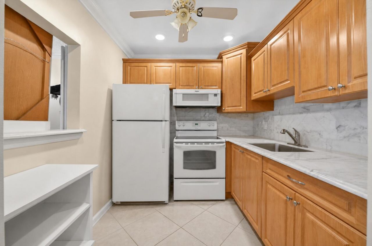 559 Mansfield, Unit N, Boca Raton, FL 33434 Photo
