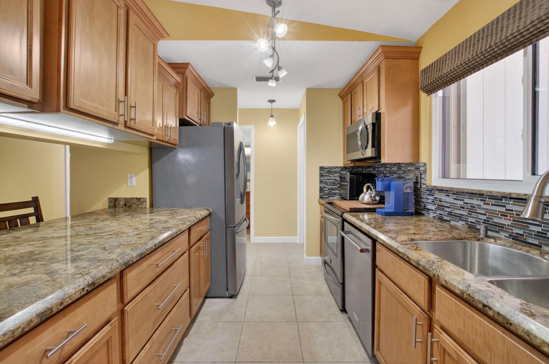 43 Mayfair Lane, Boynton Beach, FL 33426 Photo