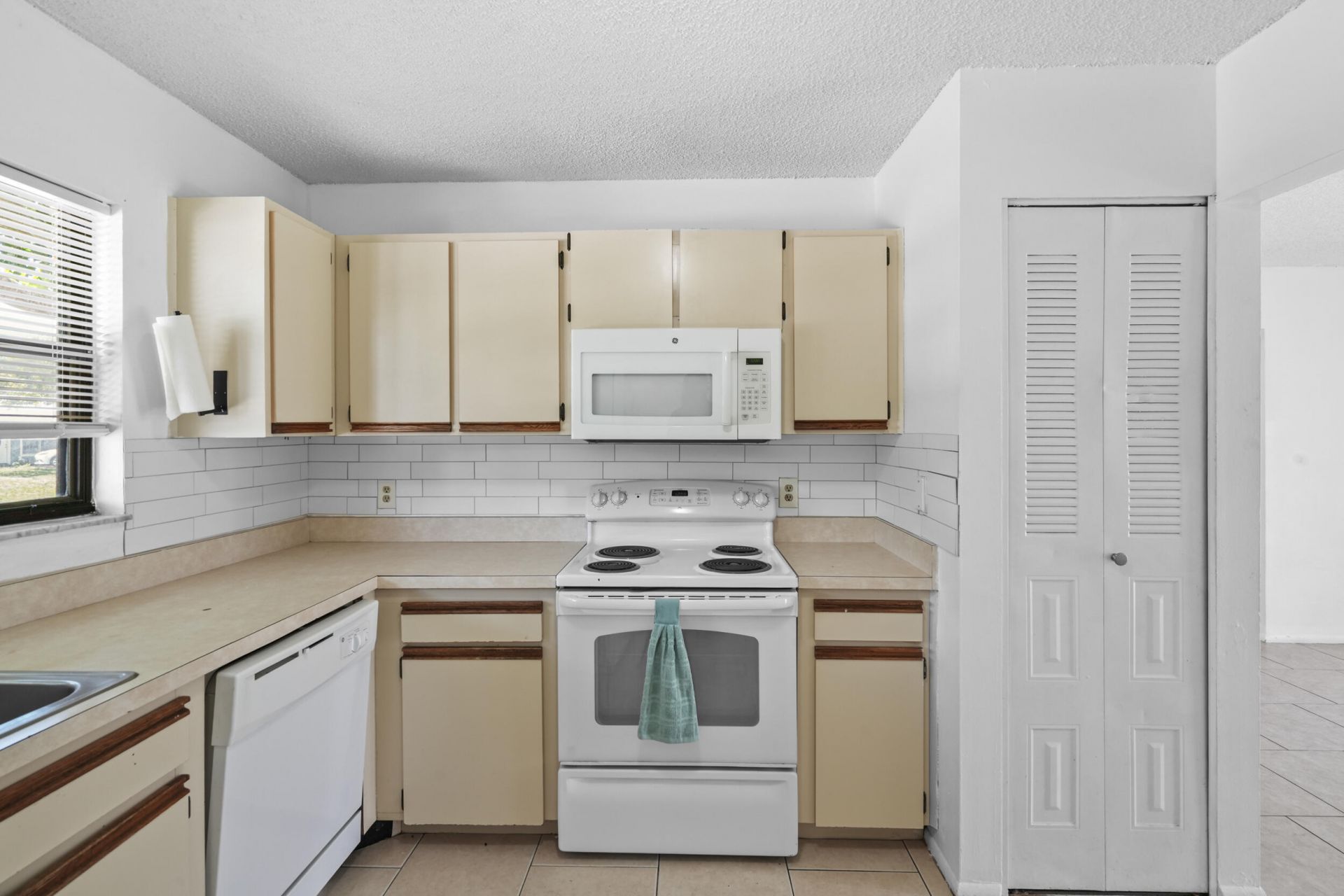 601 SW Ester Avenue, Port Saint Lucie, FL 34983 Photo