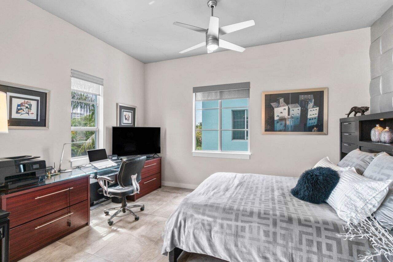 335 SE 6th Avenue, Unit 304, Delray Beach, FL 33483 Photo