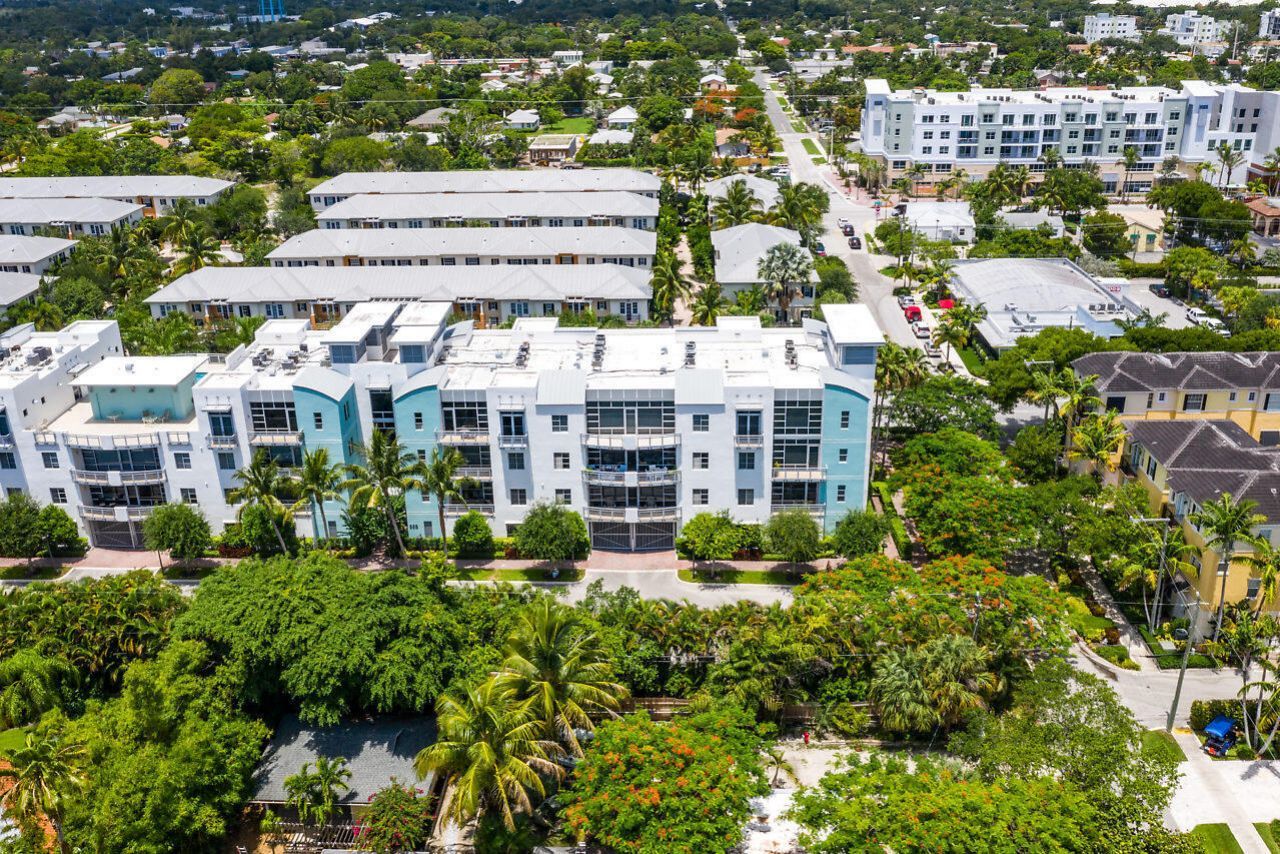 335 SE 6th Avenue, Unit 304, Delray Beach, FL 33483 Photo