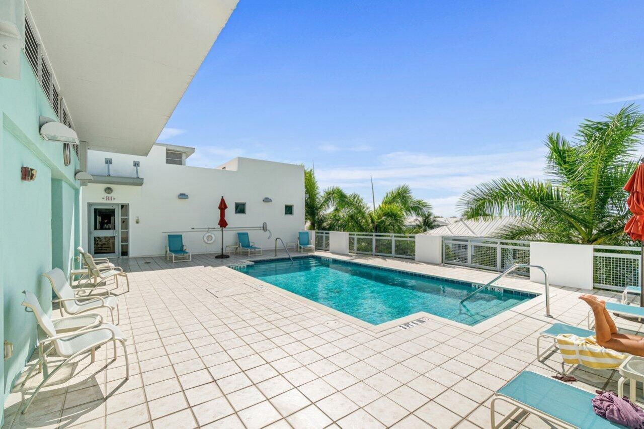 335 SE 6th Avenue, Unit 304, Delray Beach, FL 33483 Photo