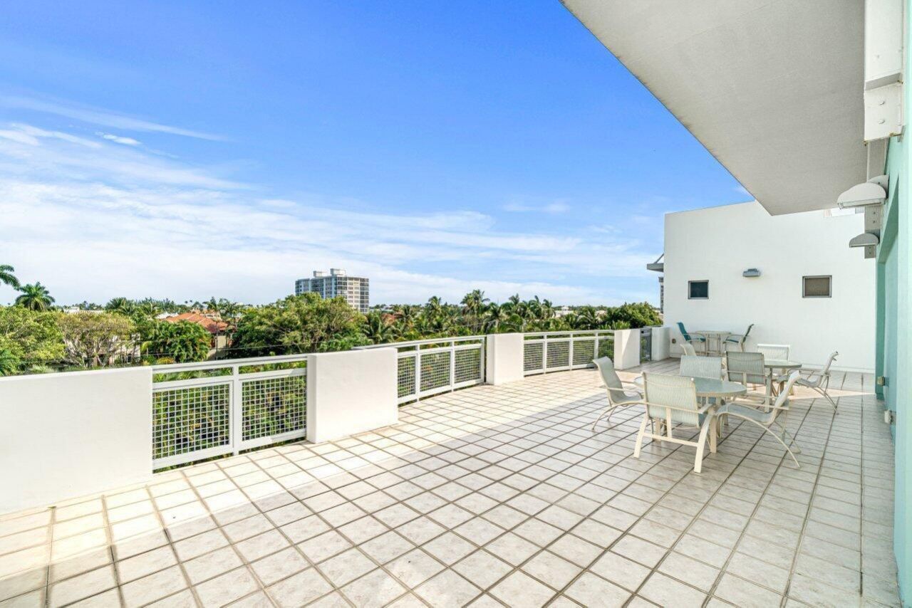 335 SE 6th Avenue, Unit 304, Delray Beach, FL 33483 Photo