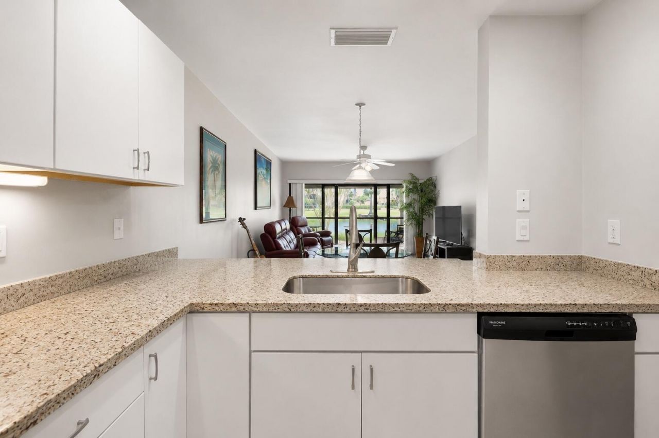 3408 Cypress Trail, Unit 104, West Palm Beach, FL 33417 Photo