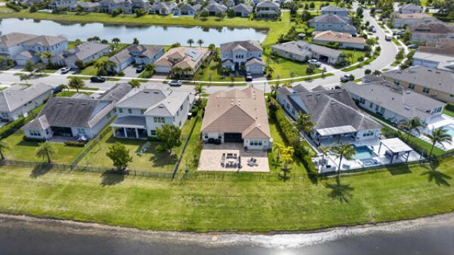 15804 Goldfinch Circle, The Acreage, FL 33470 Photo