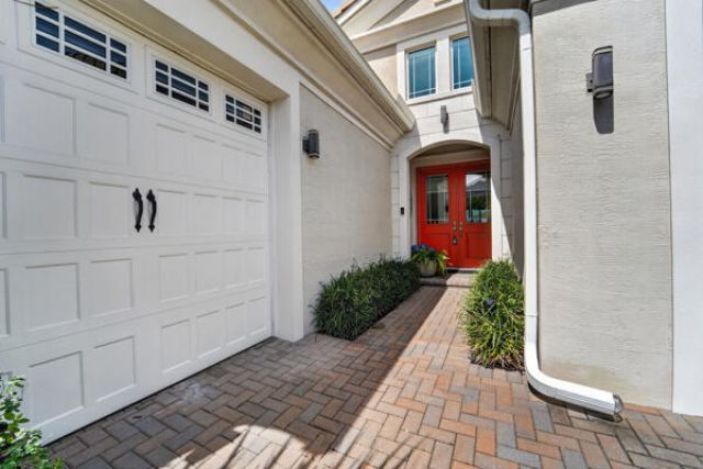 15804 Goldfinch Circle, The Acreage, FL 33470 Photo