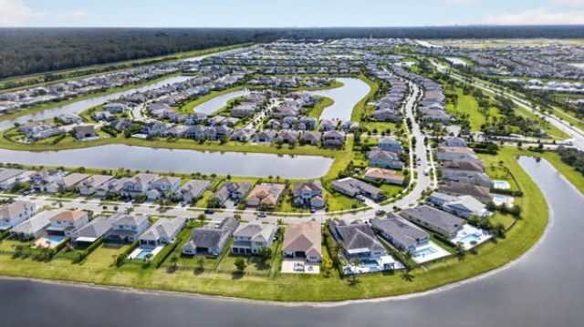 15804 Goldfinch Circle, The Acreage, FL 33470 Photo