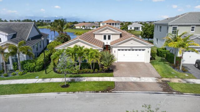 15804 Goldfinch Circle, The Acreage, FL 33470 Photo