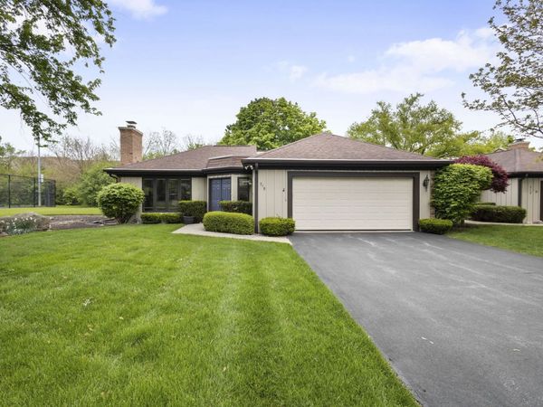 715 Tomlin Drive , Unit A1, Burr Ridge, IL 60527