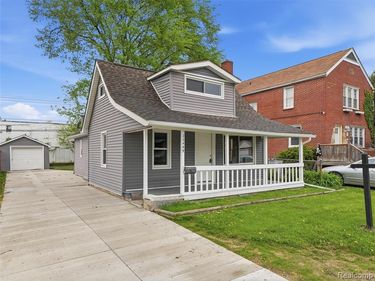 23449 Carlisle Avenue, Hazel Park, MI 48030