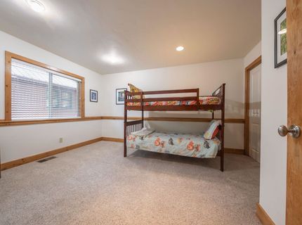 13715 Hansel Avenue, Truckee, CA 96161 Photo