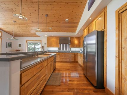 13715 Hansel Avenue, Truckee, CA 96161 Photo