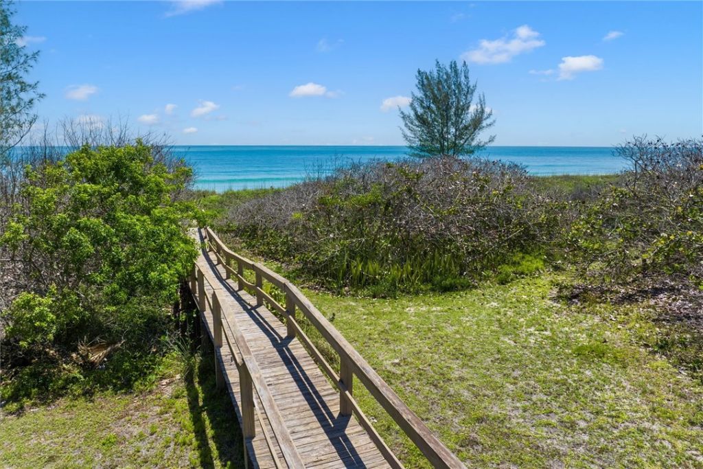 4562 N Highway A1a, Hutchinson Island, FL 34949 Photo