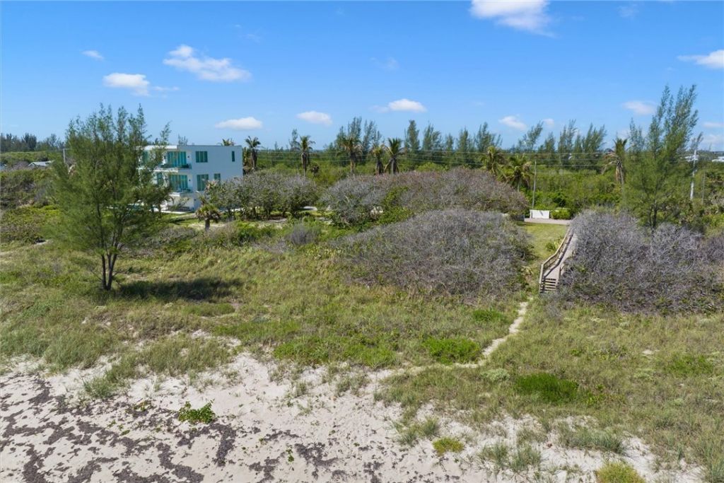 4562 N Highway A1a, Hutchinson Island, FL 34949 Photo