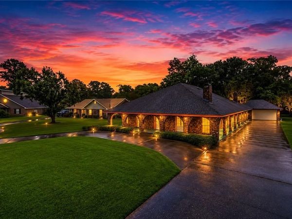 25 MANOR Lane, Waggaman, LA 70094