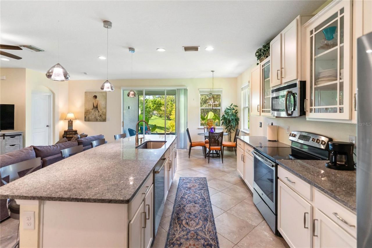 6228 35th Court E, Bradenton, FL 34203 Photo