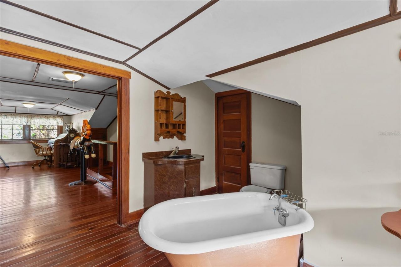 117 Tucker Avenue, Sarasota, FL 34232 Photo