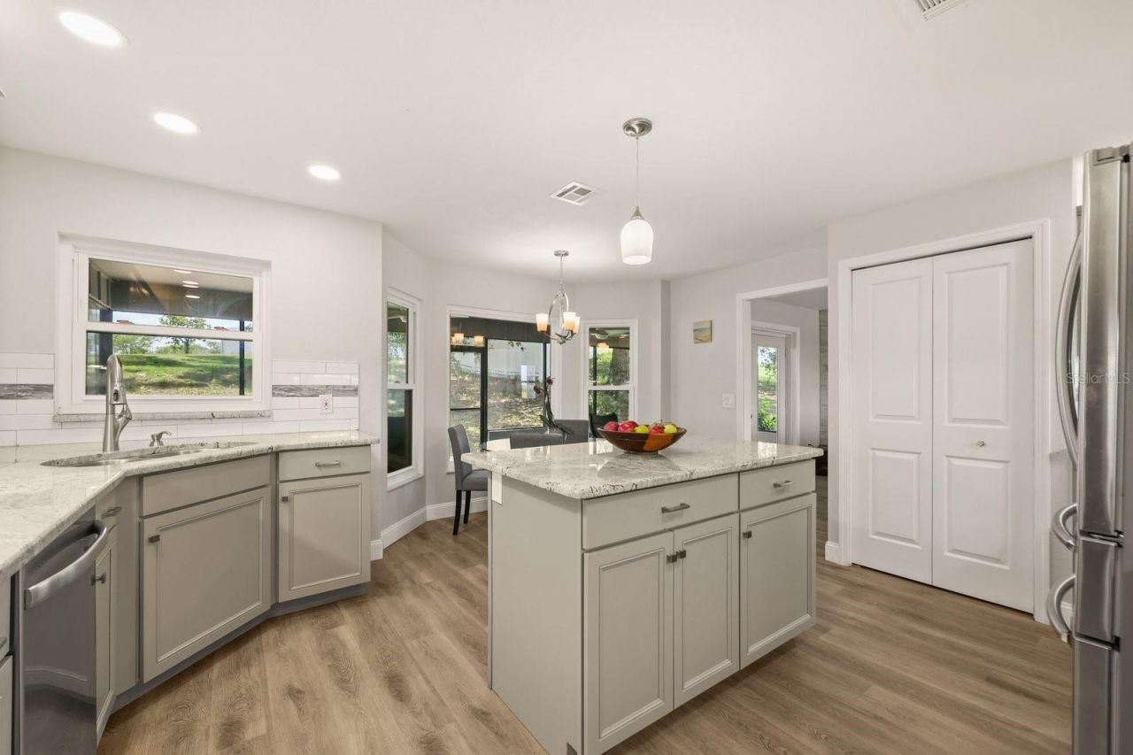 37153 County Road 452 , Grand Island, FL 32735 Photo