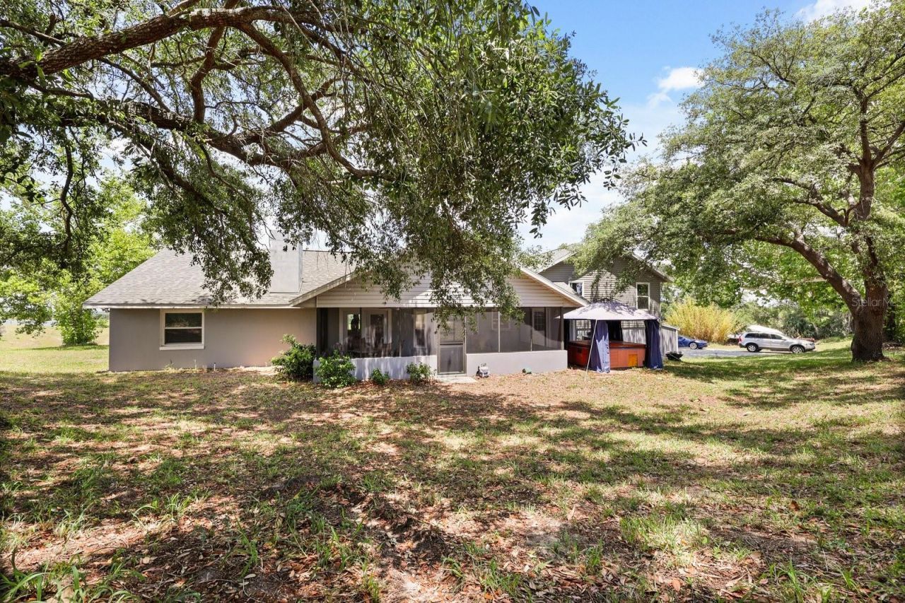 37153 County Road 452 , Grand Island, FL 32735 Photo