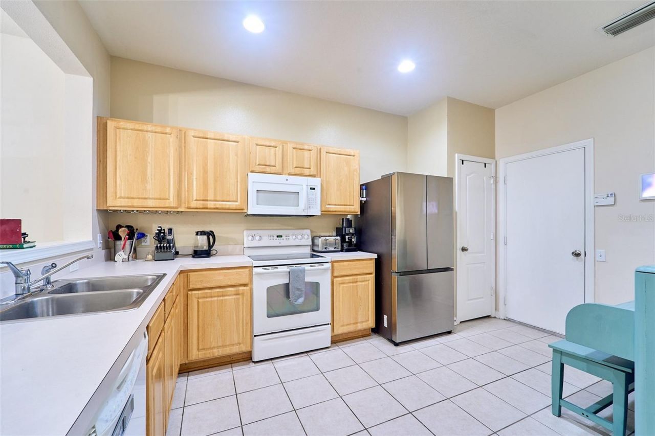 5014 Pond Ridge Road , Riverview, FL 33578 Photo