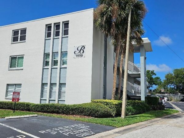 9950 47TH AVENUE N, Unit 303, ST PETERSBURG, FL 33708
