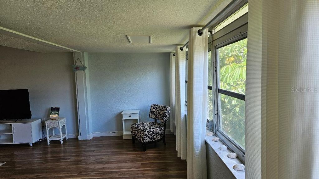 9950 47th Avenue N, Unit 303, Saint Petersburg, FL 33708 Photo
