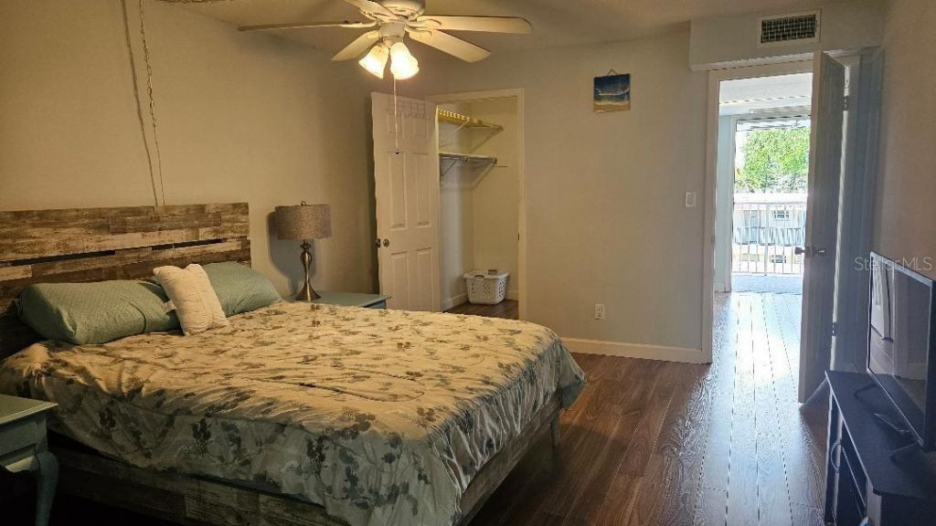 9950 47th Avenue N, Unit 303, Saint Petersburg, FL 33708 Photo