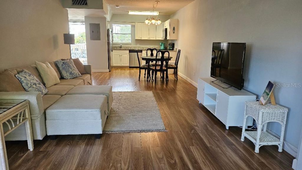9950 47th Avenue N, Unit 303, Saint Petersburg, FL 33708 Photo