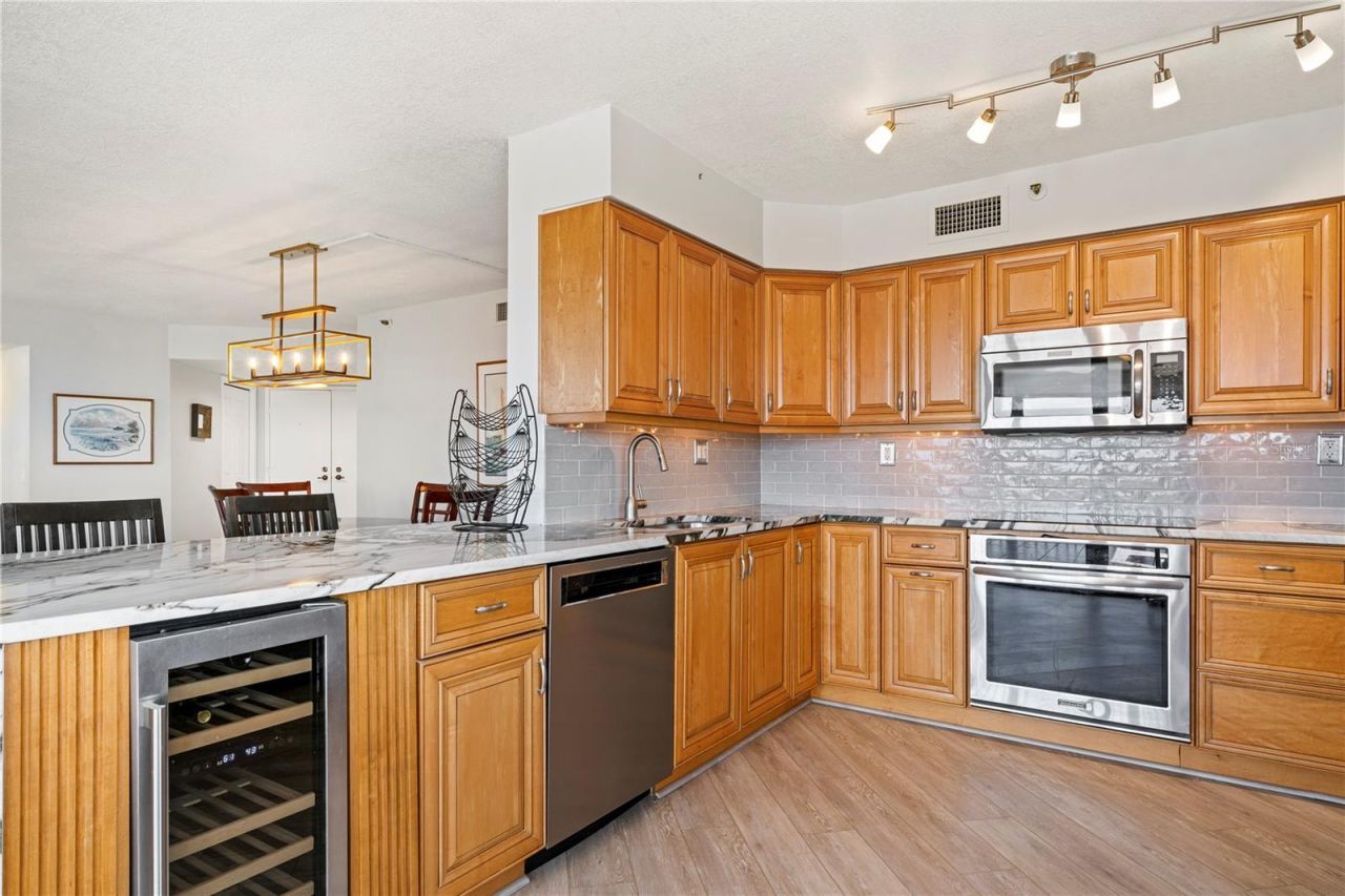 6294 Bahia Del Mar Circle , Unit 904, Saint Petersburg, FL 33715 Photo