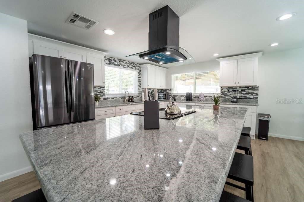 39352 County Road 54, Zephyrhills, FL 33542 Photo