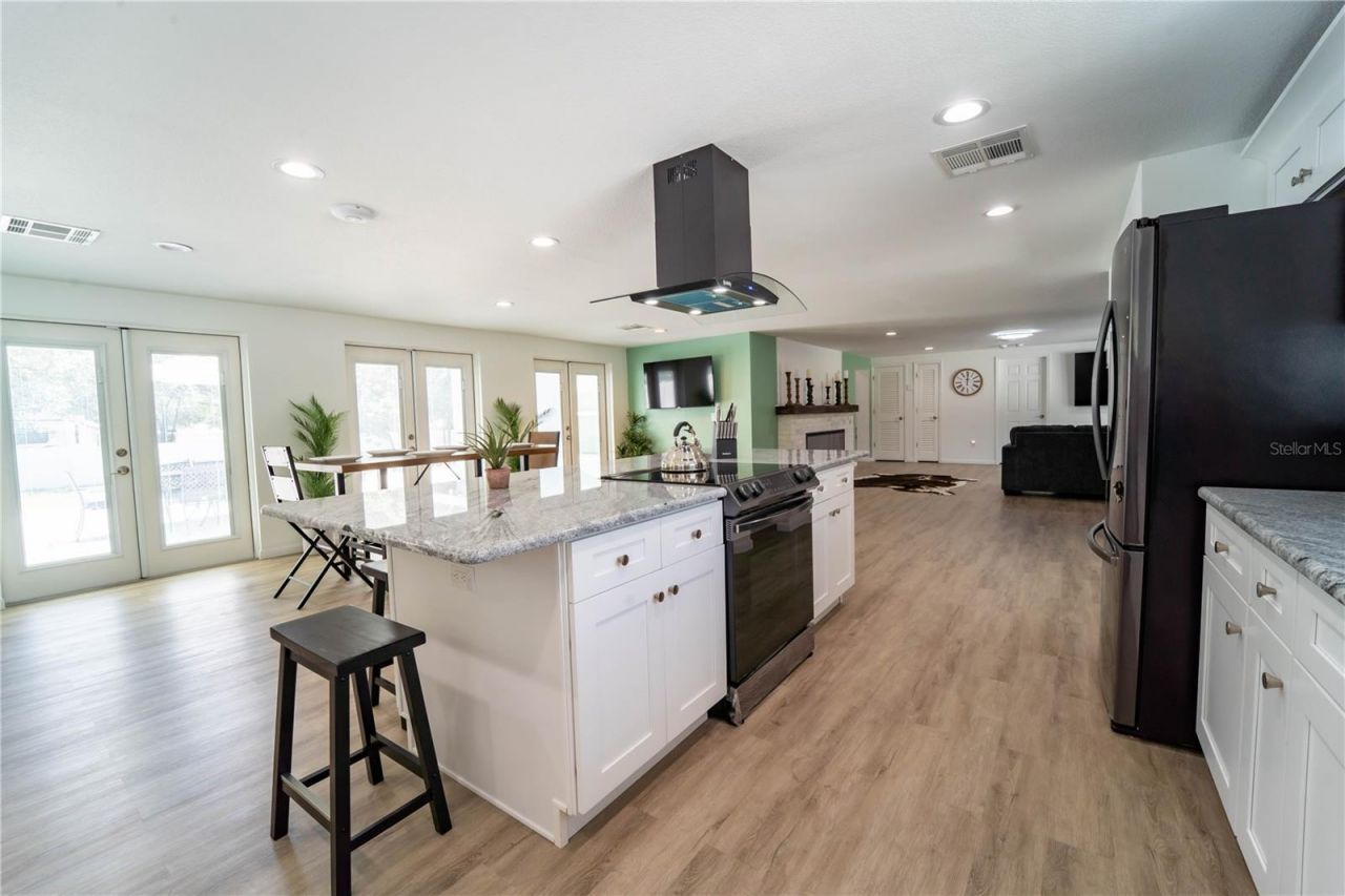 39352 County Road 54, Zephyrhills, FL 33542 Photo
