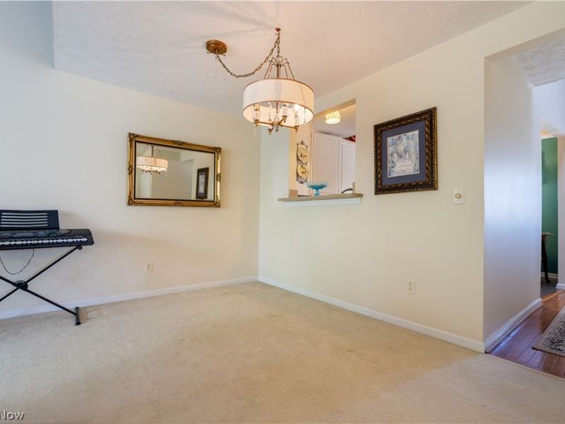 1702 Southpointe Circle NE, Canton, OH 44714 Photo 11