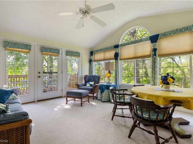1702 Southpointe Circle NE, Canton, OH 44714 Photo 12