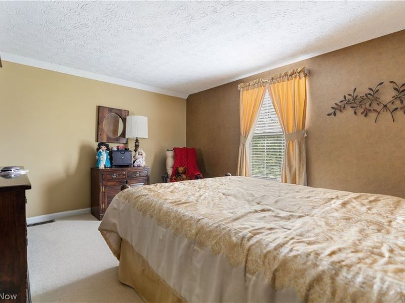 1702 Southpointe Circle NE, Canton, OH 44714 Photo 17