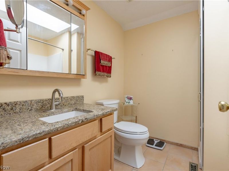 1702 Southpointe Circle NE, Canton, OH 44714 Photo 25