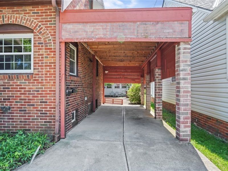 7411 Wooster, Parma, OH 44129 Photo 3