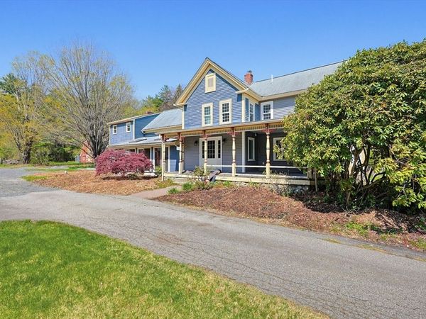 136 Lincoln St, Hudson, MA 01749