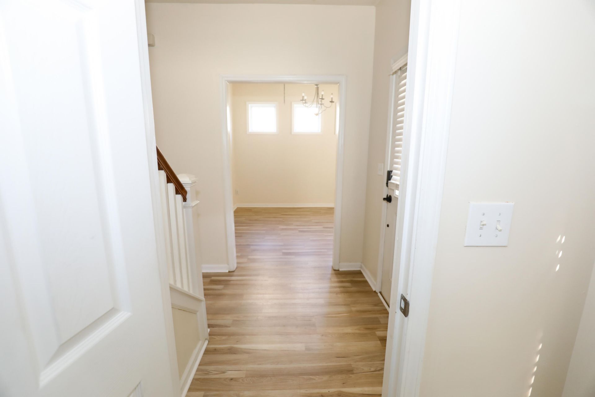 196 Avonshire Drive Photo 8