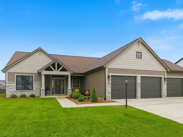 12297 Palmira Boulevard, Fort Wayne, IN 46818
