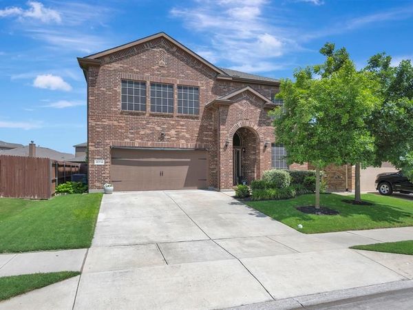 15716 Oak Pointe Drive, Fort Worth, TX 76177