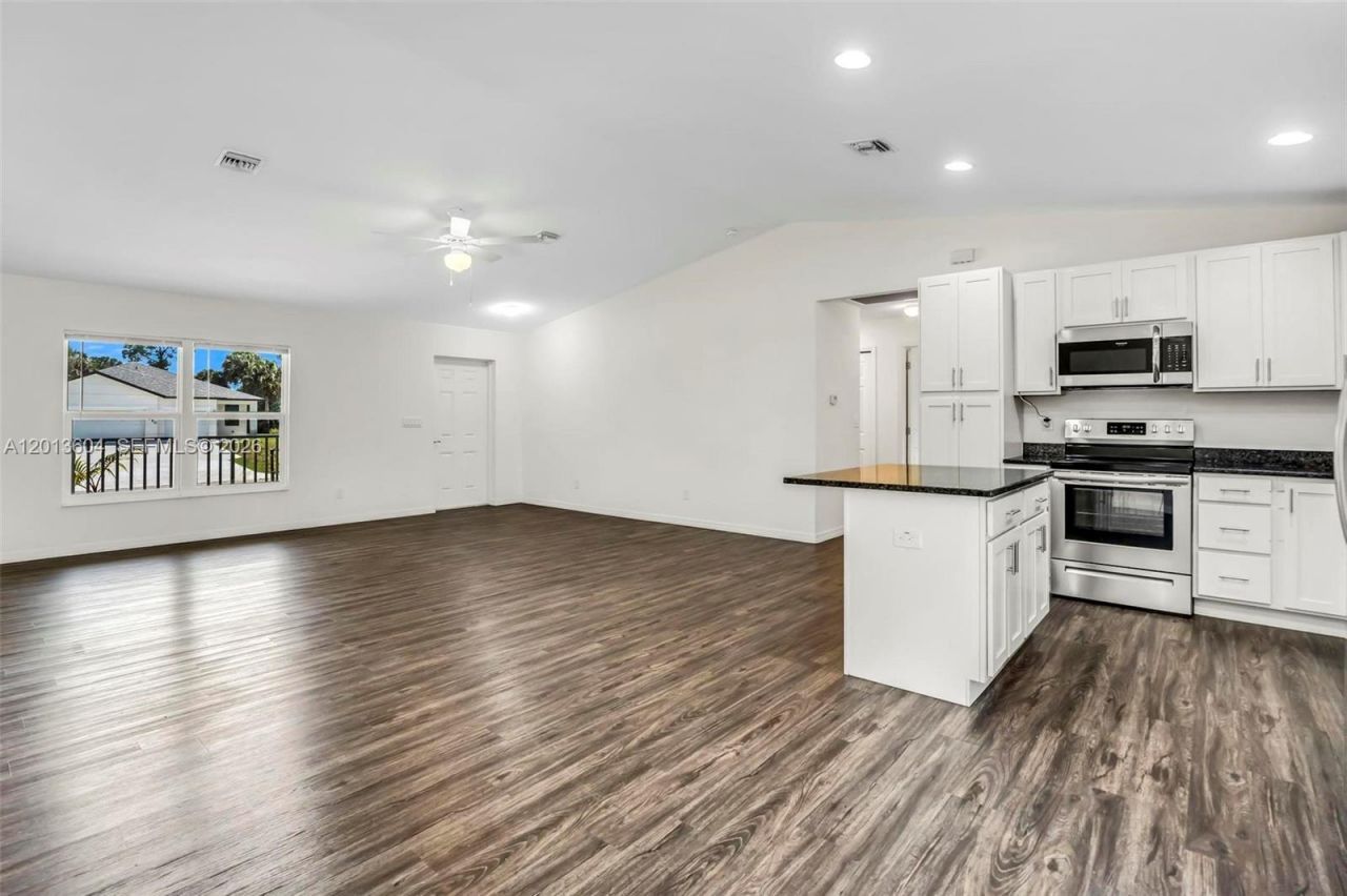 6069 S Moss Cir, La Belle, FL 33935 Photo