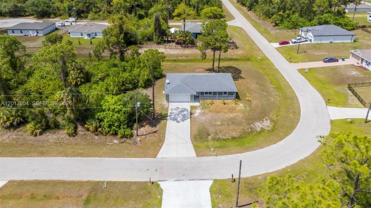 6069 S Moss Cir, La Belle, FL 33935 Photo
