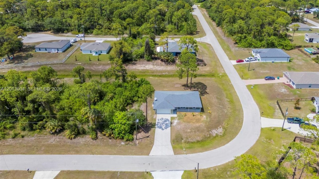 6069 S Moss Cir, La Belle, FL 33935 Photo